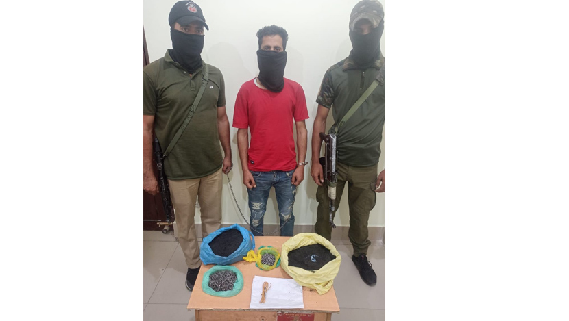 Srinagar police recovered 6kgs of IED material on NHW